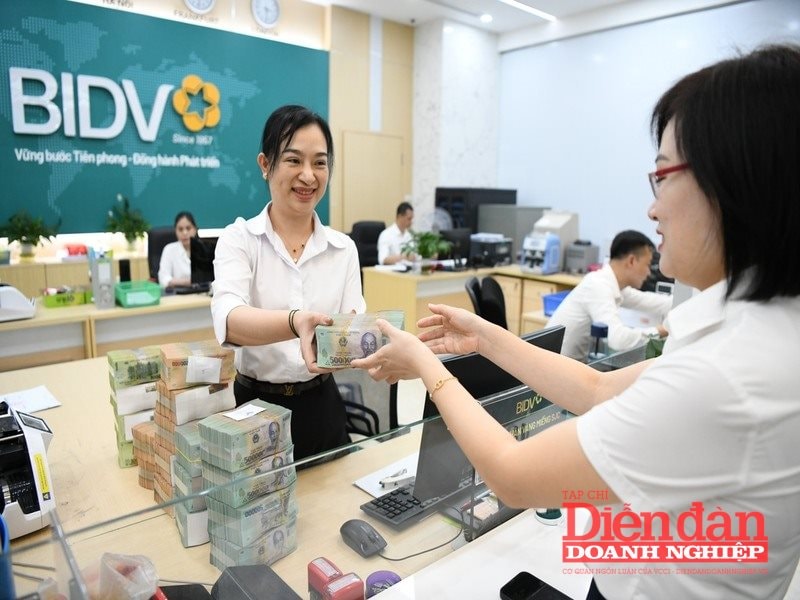 Lãi suất giảm hỗ trợ các ngân hàng giảm chi phí vốn bình quân