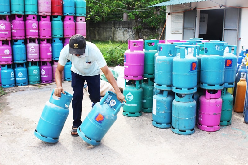 Đề xuất bãi bỏ giấy phép không cần thiết trong lĩnh vực khí và xăng dầu