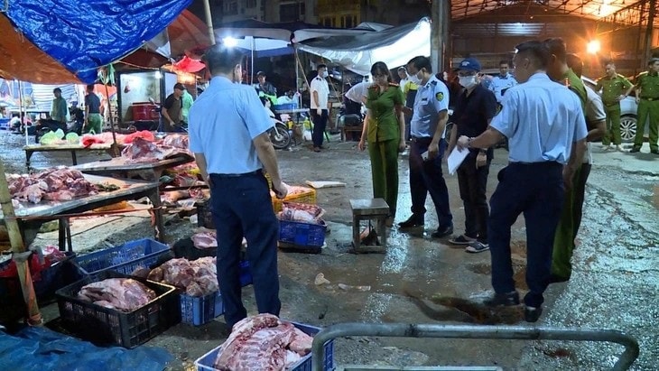 Phơi lộ "tử huyệt" quản lý từ miếng thịt lợn bệnh