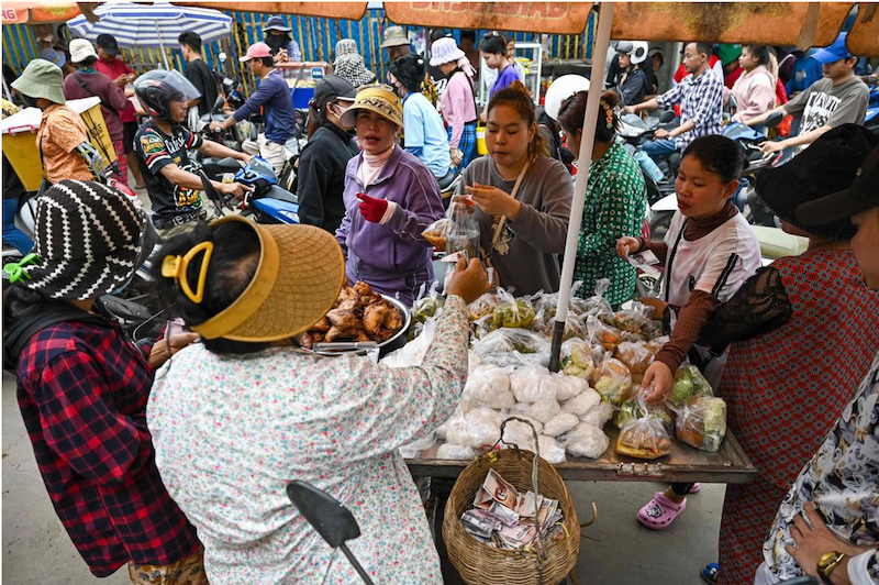 Ngành may mặc châu Á loay hoay ứng phó với thuế quan