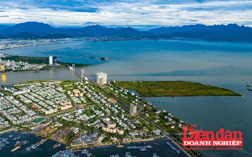 Nhận diện "ách tắc" pháp luật kinh doanh: Quy định nhận quyền sử dụng đất chưa thông thoáng