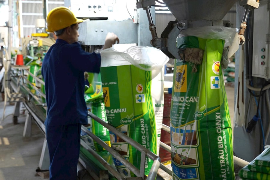 Hành trình đưa vi sinh vật vào Phân bón Đầu Trâu Bio-Canxi