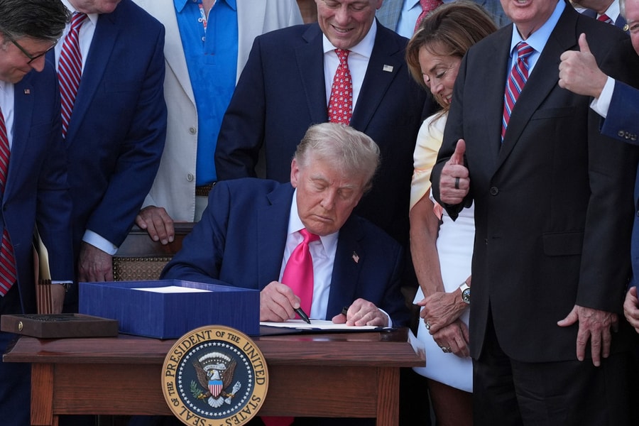 Thâm hụt ngân sách của Mỹ sẽ tăng mạnh vì luật thuế mới