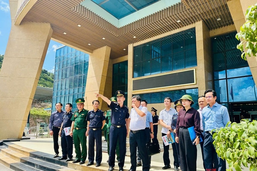 Tạo thuận lợi cho lưu thông hàng hóa tại cửa khẩu Quảng Trị