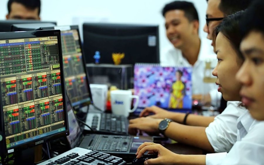 Thanh khoản và thuế thu nhập cá nhân chuyển nhượng chứng khoán, bất động sản