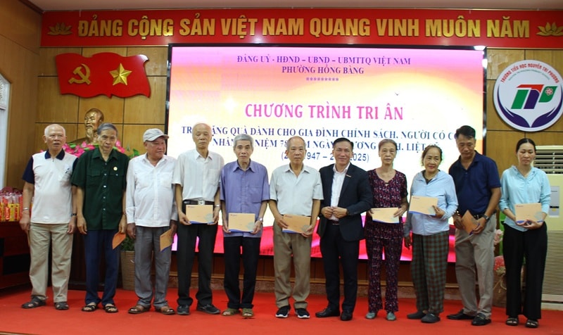 Vietravel Hải Phòng: Tri ân gia đình chính sách, người có công với cách mạng