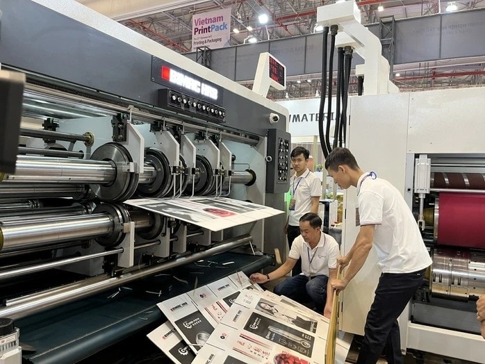 “Tắc” giấy phép sau đổi địa giới: Rủi ro không từ lỗi doanh nghiệp