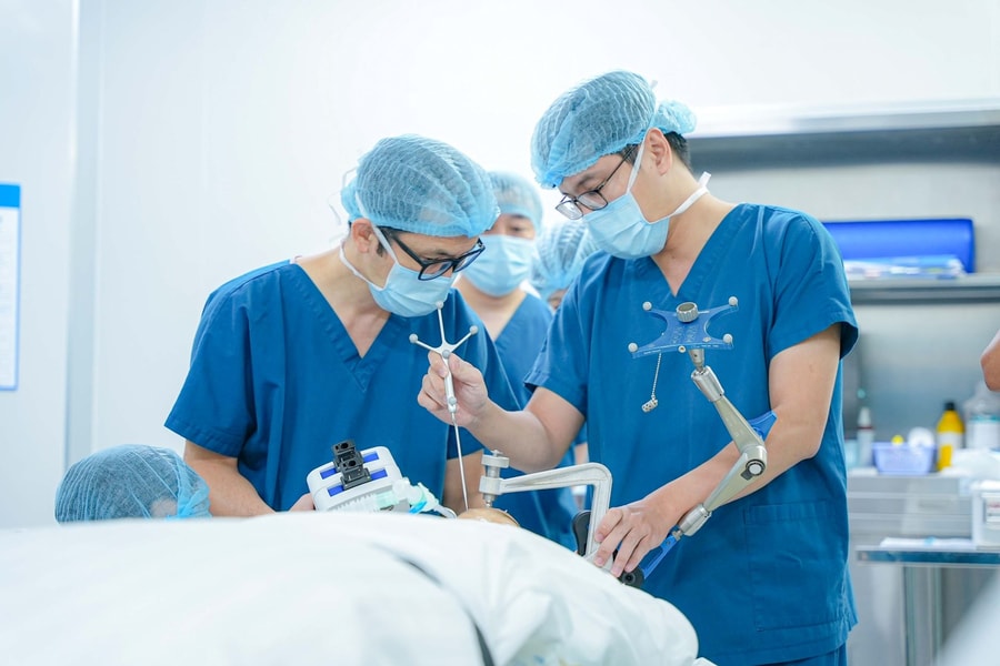 Vinmec tiên phong điều trị động kinh bằng Robot định vị thần kinh hàng đầu thế giới