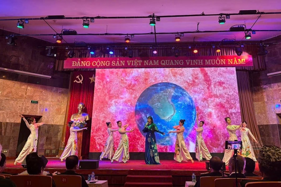 Kết nối truyền thống tri ân với trách nhiệm xã hội qua chương trình “Còn mãi với thời gian”