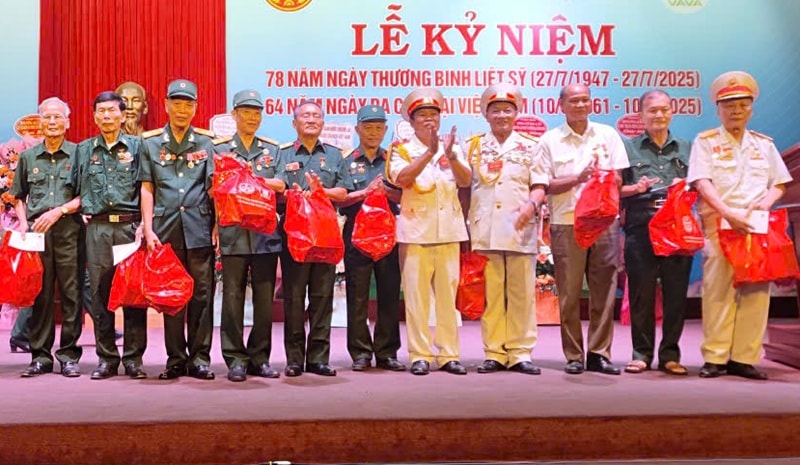 Hành trình tiếp lửa giữa đời thường