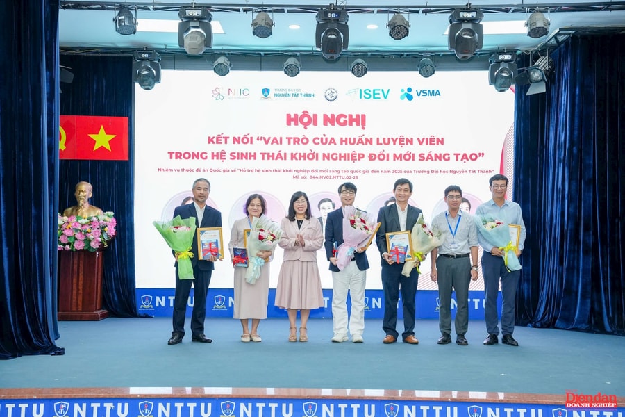 Huấn luyện viên khởi nghiệp bước đệm vững chắc cho hành trình phát triển hệ sinh thái khởi nghiệp