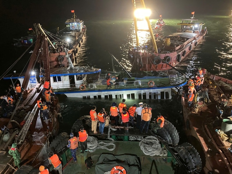 Phó Thủ tướng chỉ đạo xử lý “lỗ hổng” từ vụ lật tàu Vịnh Xanh 58