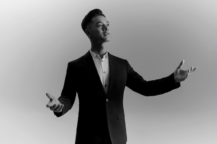 Ca sĩ Đức Tuấn làm mới siêu phẩm nhạc Việt trong Đại nhạc hội tại T&T City Millennia