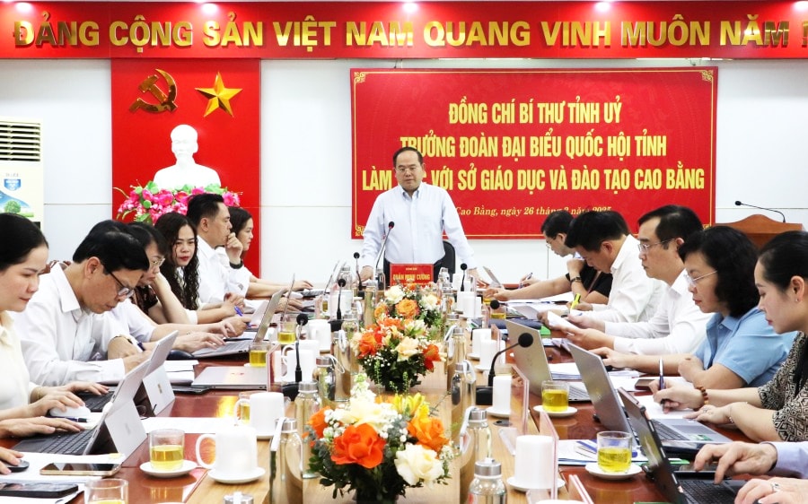 Khát vọng đổi thay từ những mái trường biên cương