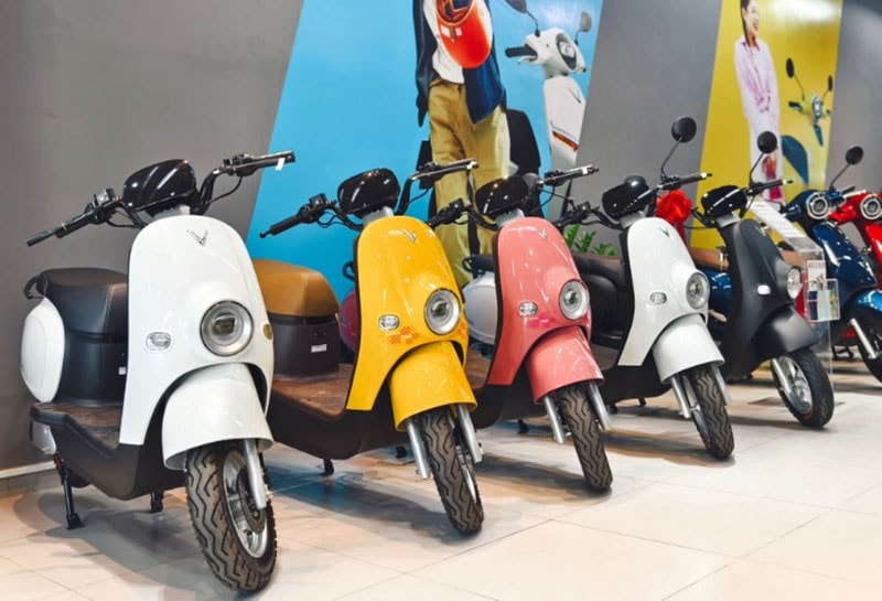Doanh số tăng đột biến, xe máy điện sắp thay thế xe máy xăng?