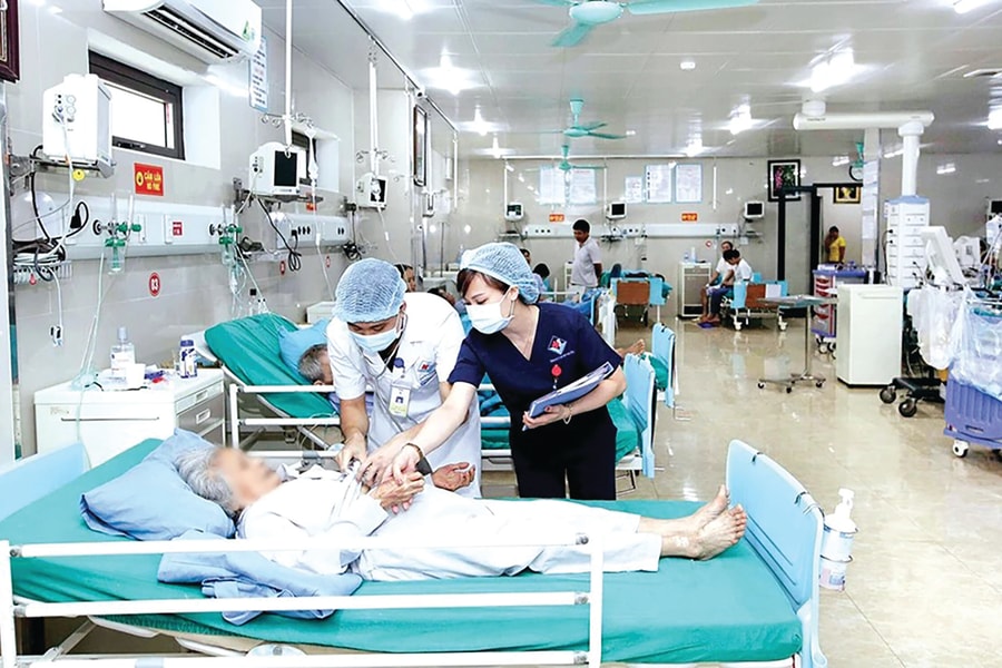 Cơ hội phát triển y tế tư nhân: Sớm luật hóa các chủ trương lớn