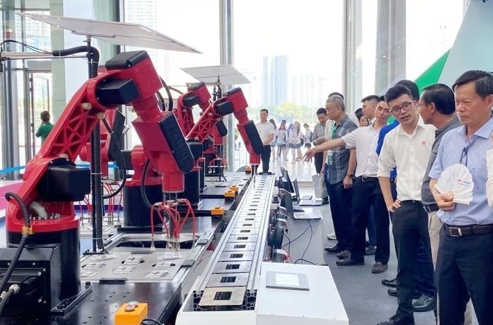 Doanh nghiệp chuyển đổi sản xuất thích ứng với biến động