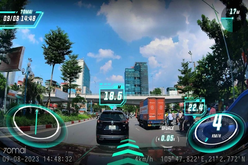 Cảnh báo khẩn cấp trên ô tô: “Con dao hai lưỡi” với tài xế?