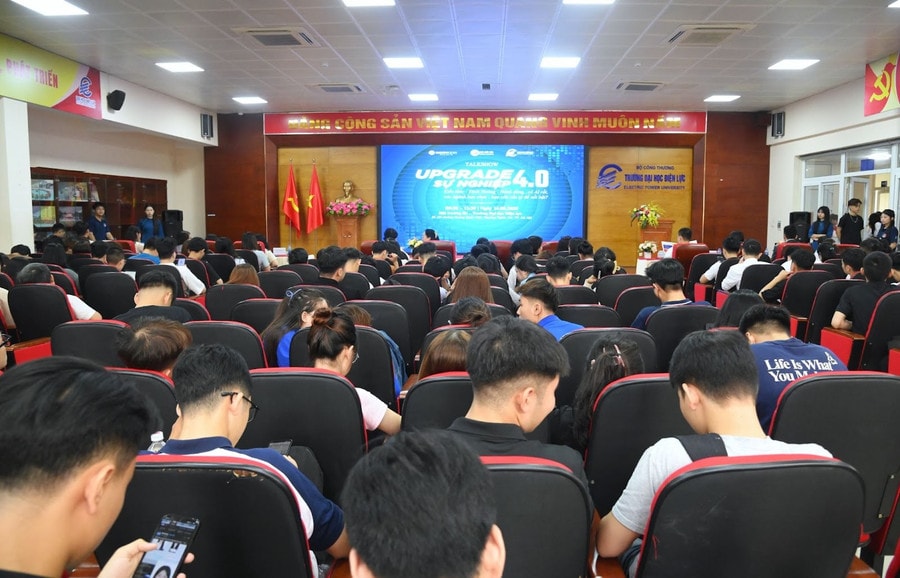 Trường Đại học Điện lực: Kết nối và định hướng cho sinh viên trước ngưỡng cửa vào đời