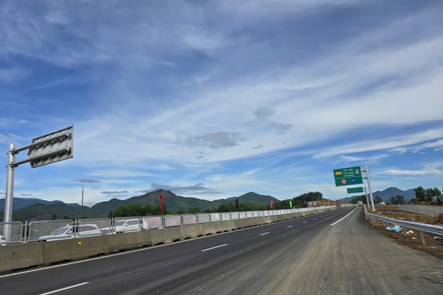 Vượt tiến độ 4 tháng, cao tốc Bắc Nam đoạn Hòa Liên - Túy Loan thông xe đúng ngày 19/8