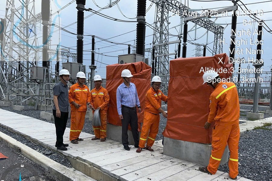 Các đơn vị thuộc EVNNPT chủ động ứng phó bão số 5, đảm bảo vận hành an toàn lưới điện truyền tải