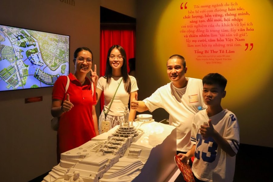 Sun Group tái hiện hành trình gần hai thập kỷ “làm đẹp những vùng đất” tại Triển lãm A80