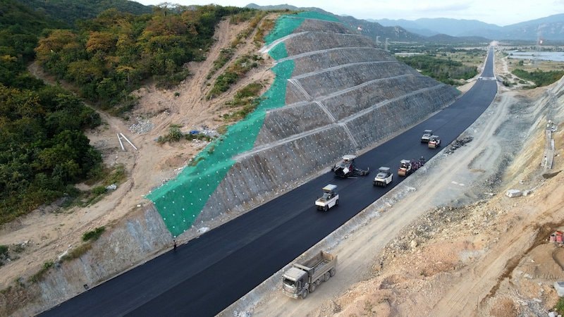 Đột phá chính sách thu hút nguồn lực hoàn thành 9.000 km đường cao tốc