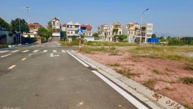 Kiến nghị tháo gỡ gánh nặng tiền sử dụng đất