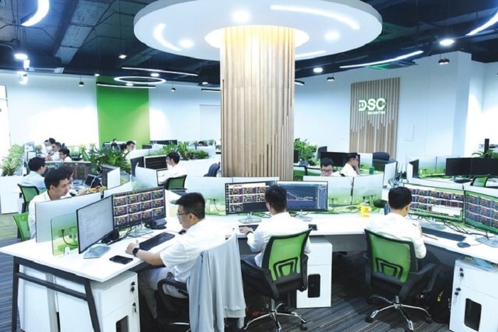 Chứng khoán DSC bị phạt, triển vọng thu nhập quý 4 ra sao?