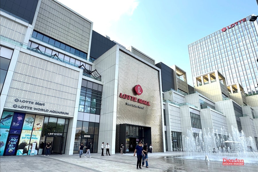 Cuộc đua tái định hình không gian bán lẻ