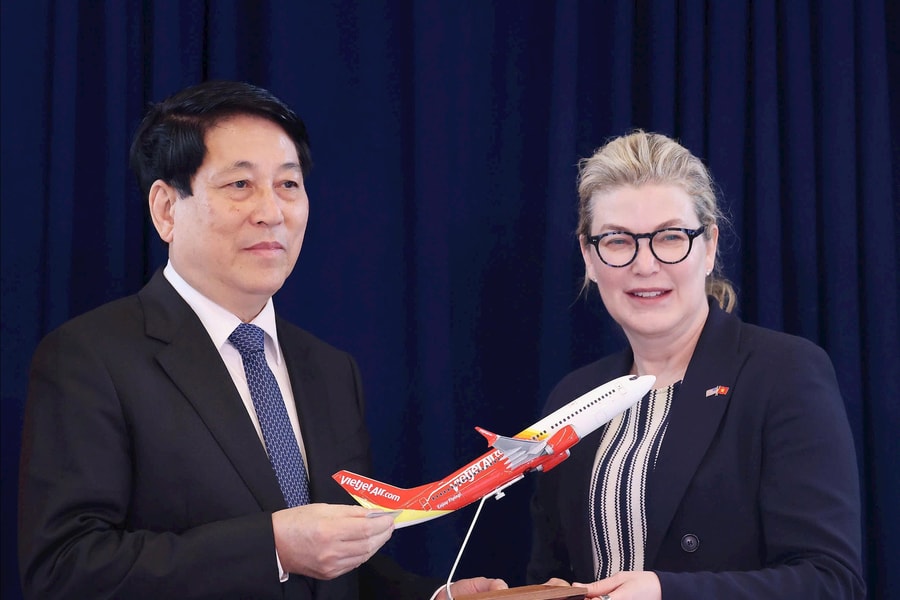 Chủ tịch nước Lương Cường chứng kiến Vietjet nhận bàn giao tàu bay Boeing đầu tiên