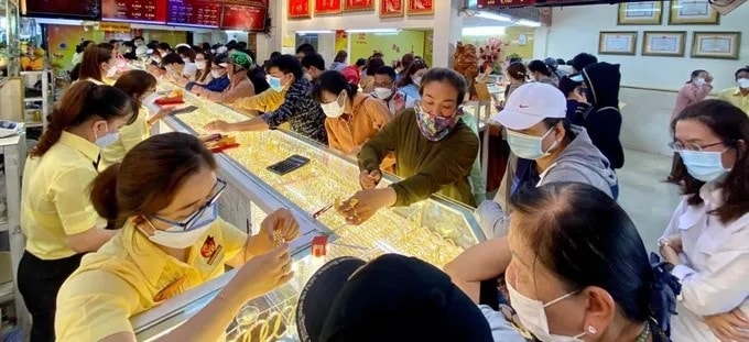 Khóa chặt kẽ hở quản lý vàng miếng trước khi quá muộn