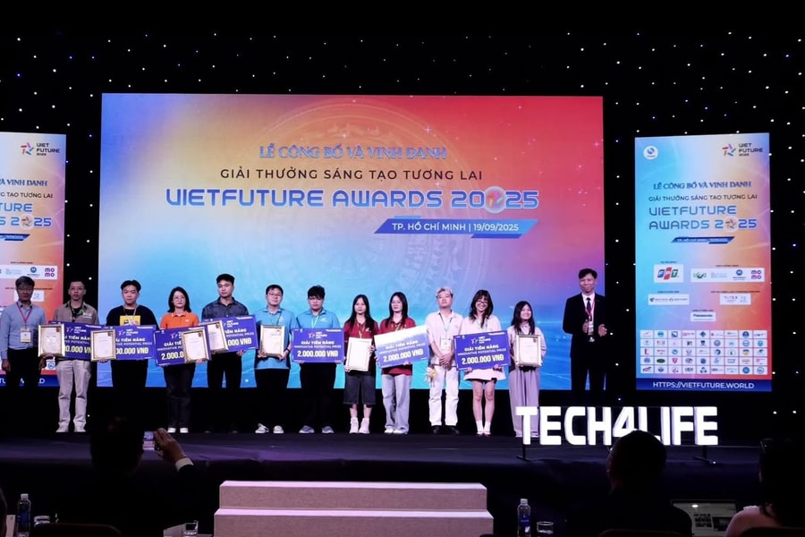 Dự án Công cụ AI phản hồi nội dung số của Trường đại học Lạc Hồng giành giải nhất tại VietFuture Awards 2025