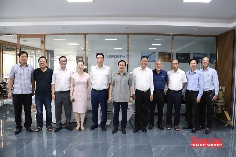 Đoàn công tác của VCCI thăm và làm việc tại Tập đoàn MK