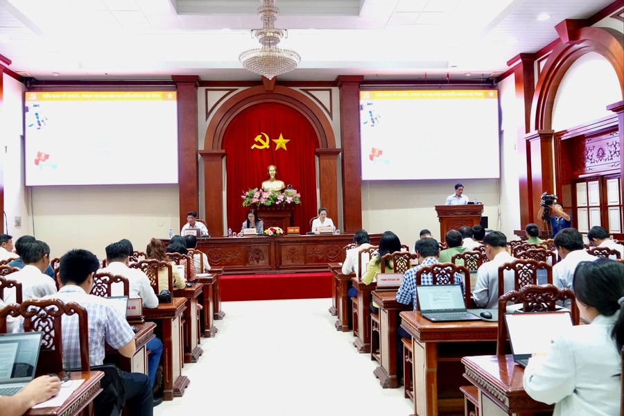 Đại hội Đảng bộ tỉnh Đồng Tháp lần thứ I là kỳ đại hội không giấy, số hóa hầu hết các quy trình