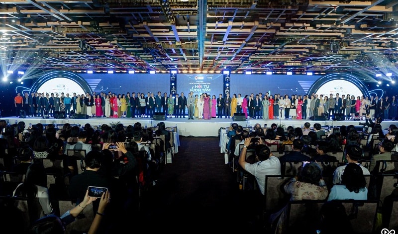 Những nhà lãnh đạo đang đứng đâu trong kỷ nguyên AI?