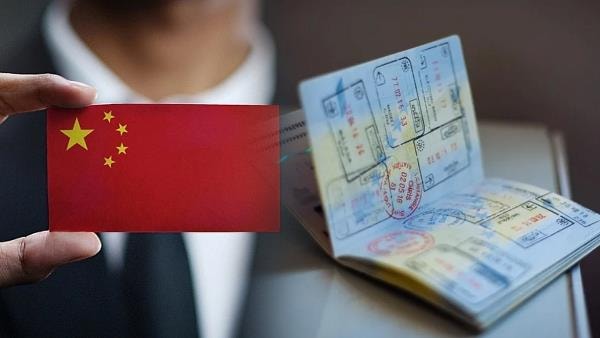 “Cuộc đua” visa Mỹ - Trung