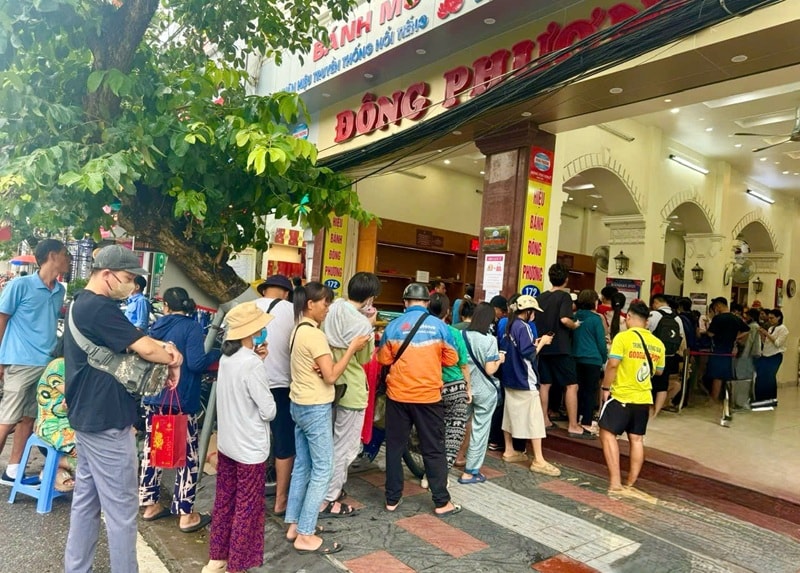 Bánh Trung thu Đông Phương: Hương vị truyền thống đậm đà bản sắc đất Cảng