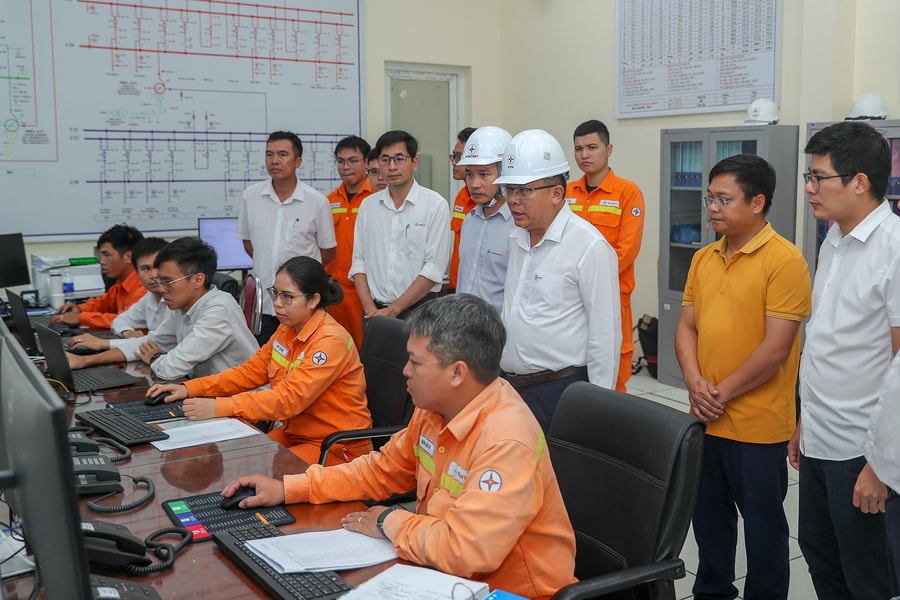 Đóng điện thành công dự án Đường dây 500 kV Lào Cai - Vĩnh Yên