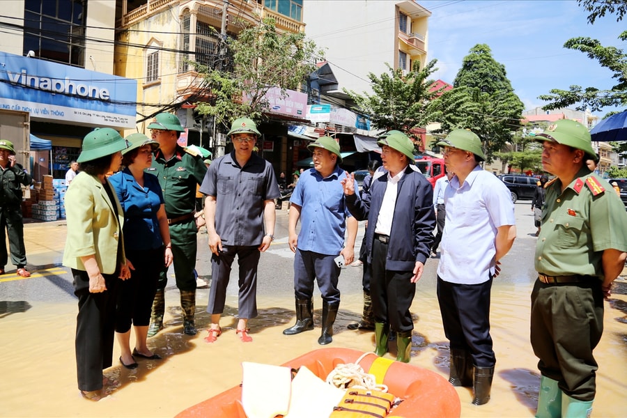 Phó Thủ tướng Hồ Đức Phớc kiểm tra tình hình ứng phó mưa lũ tại Lạng Sơn