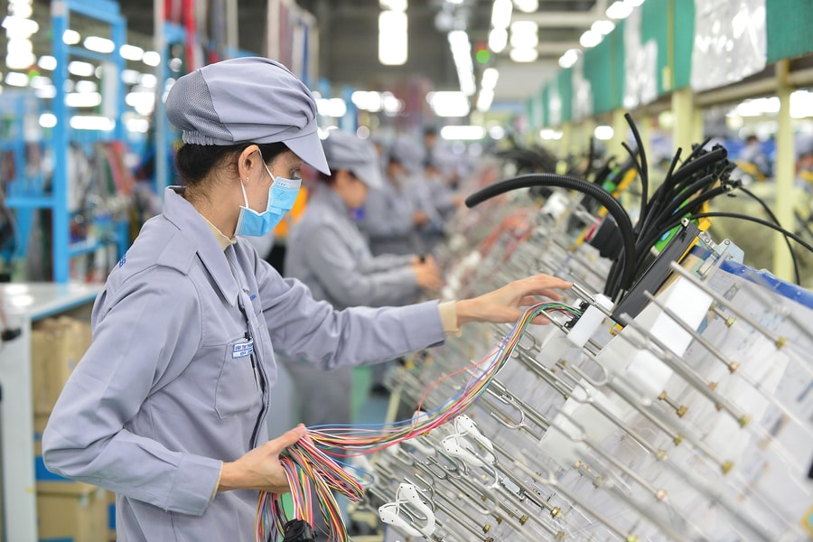 Thích ứng để vươn xa trong kỷ nguyên mới