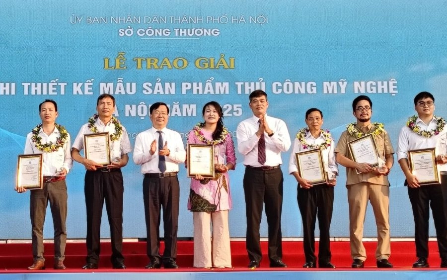 Trao giải cuộc thi thiết kế mẫu sản phẩm thủ công mỹ nghệ Hà Nội 2025