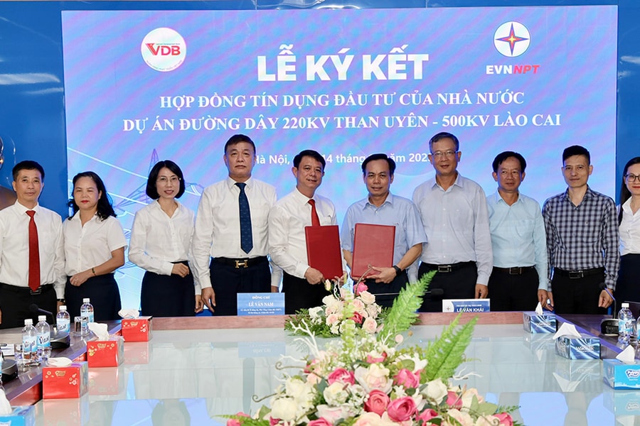 Ký kết hợp đồng tín dụng đầu tư của nhà nước Dự án đường dây 220kV Than Uyên – 500kV Lào Cai