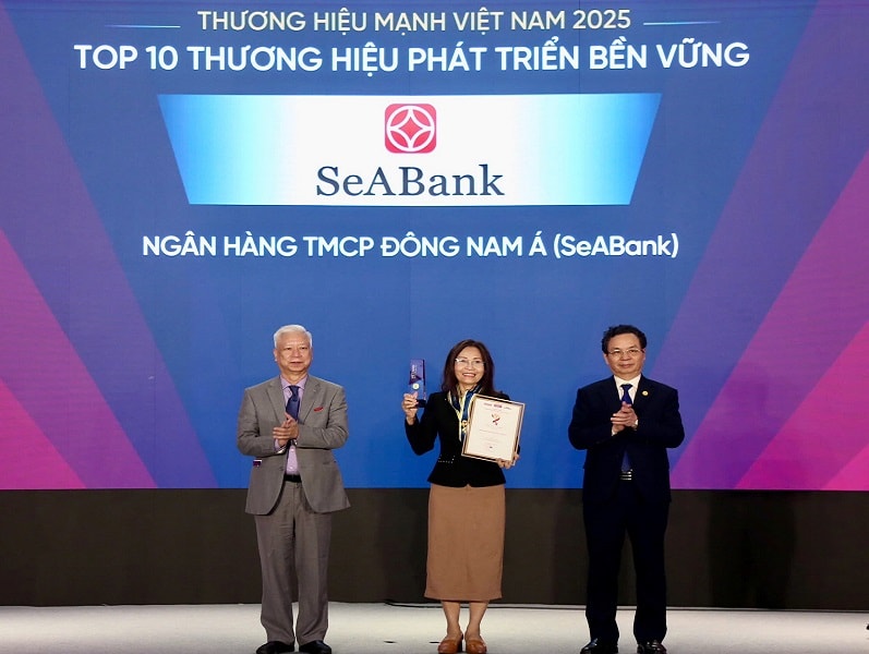 SeABank giữ vững danh hiệu Thương hiệu Mạnh Việt Nam 17 năm liên tiếp