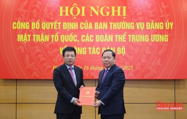 Thứ trưởng Bộ Tài chính Hồ Sỹ Hùng được điều động làm Bí thư Đảng uỷ VCCI