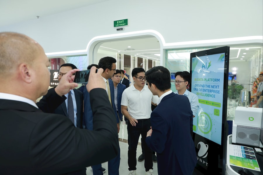 AIZ – Startup trẻ tiên phong cùng VNPT và Qualcomm kiến tạo tương lai số Việt Nam