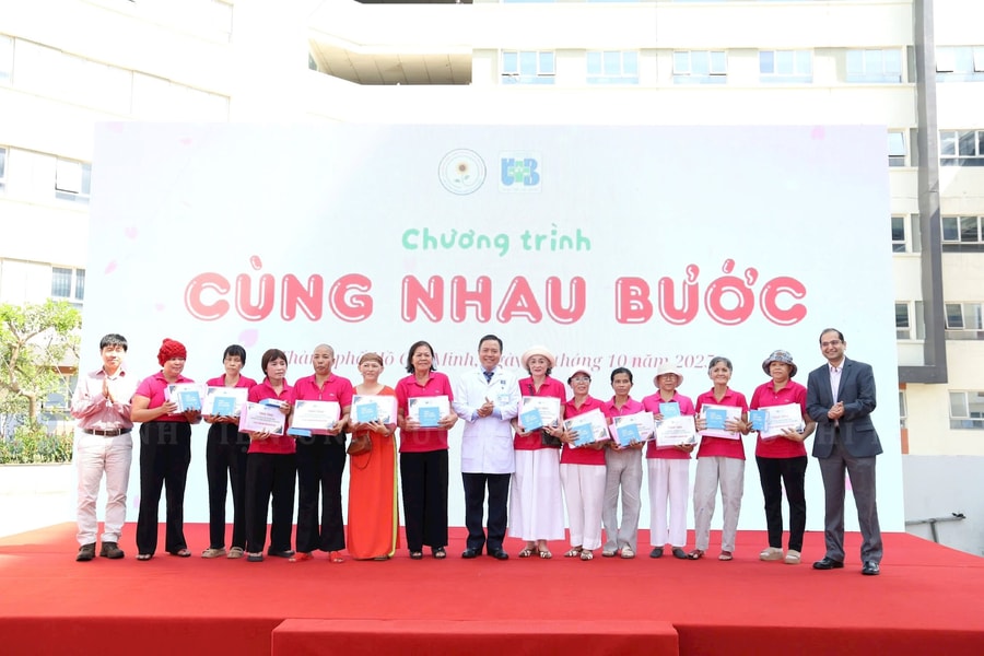 AstraZeneca triển khai nhiều chương trình hợp tác trong chẩn đoán và điều trị ung thư vú tại Việt Nam