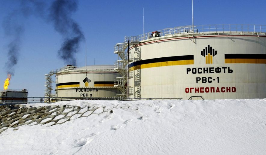 Mỹ, EU gia tăng sức ép lên kinh tế Nga