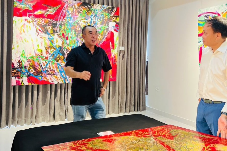 Một triển lãm “khó rời mắt” của Đặng Phương Việt