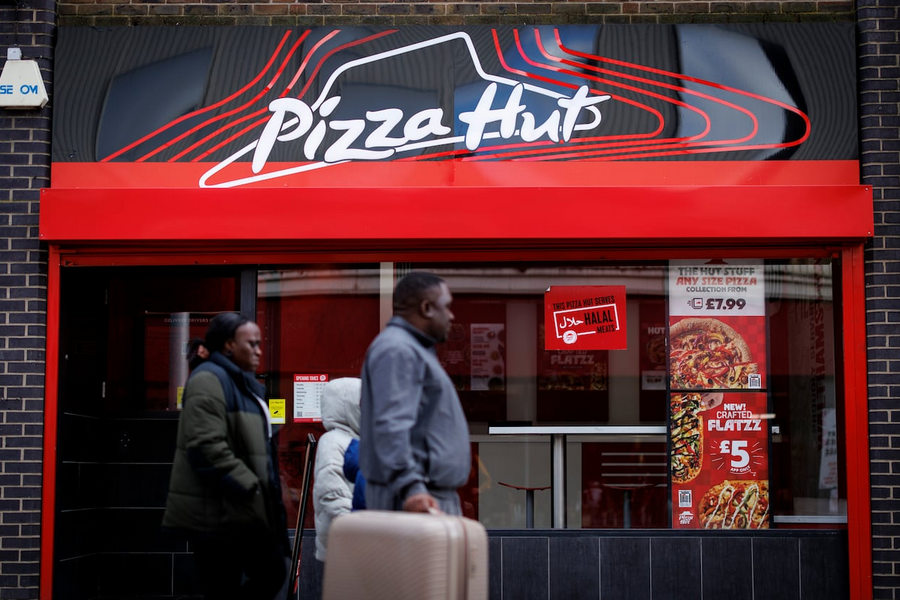 Cú ngã của “ông lớn” pizza trong thời đại đổi mới